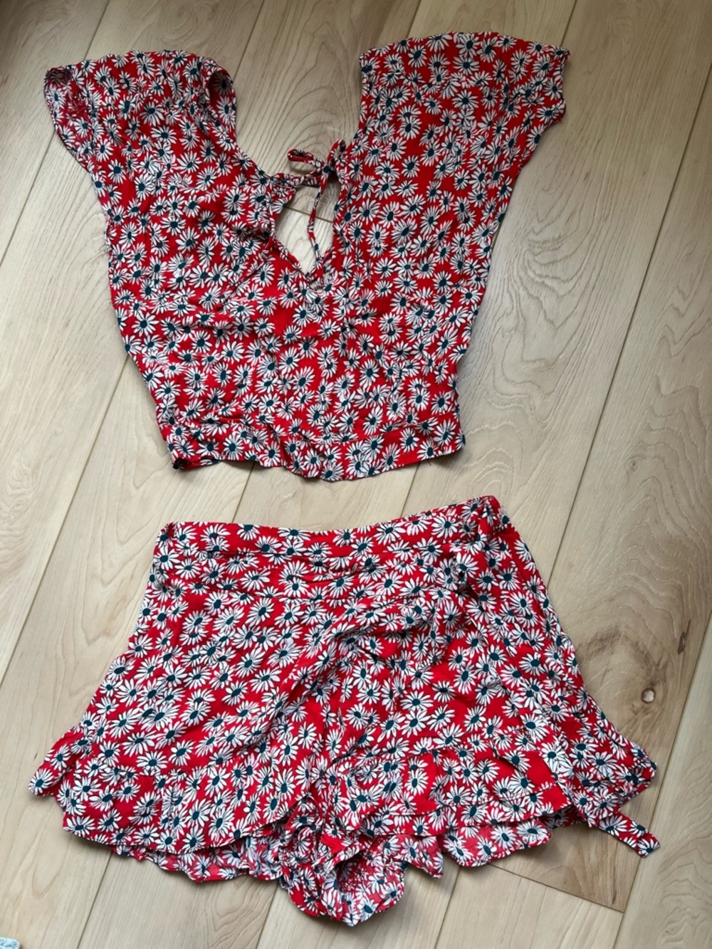 Red Daisy Two-Piece Crop Top & Ruffle Shorts Set